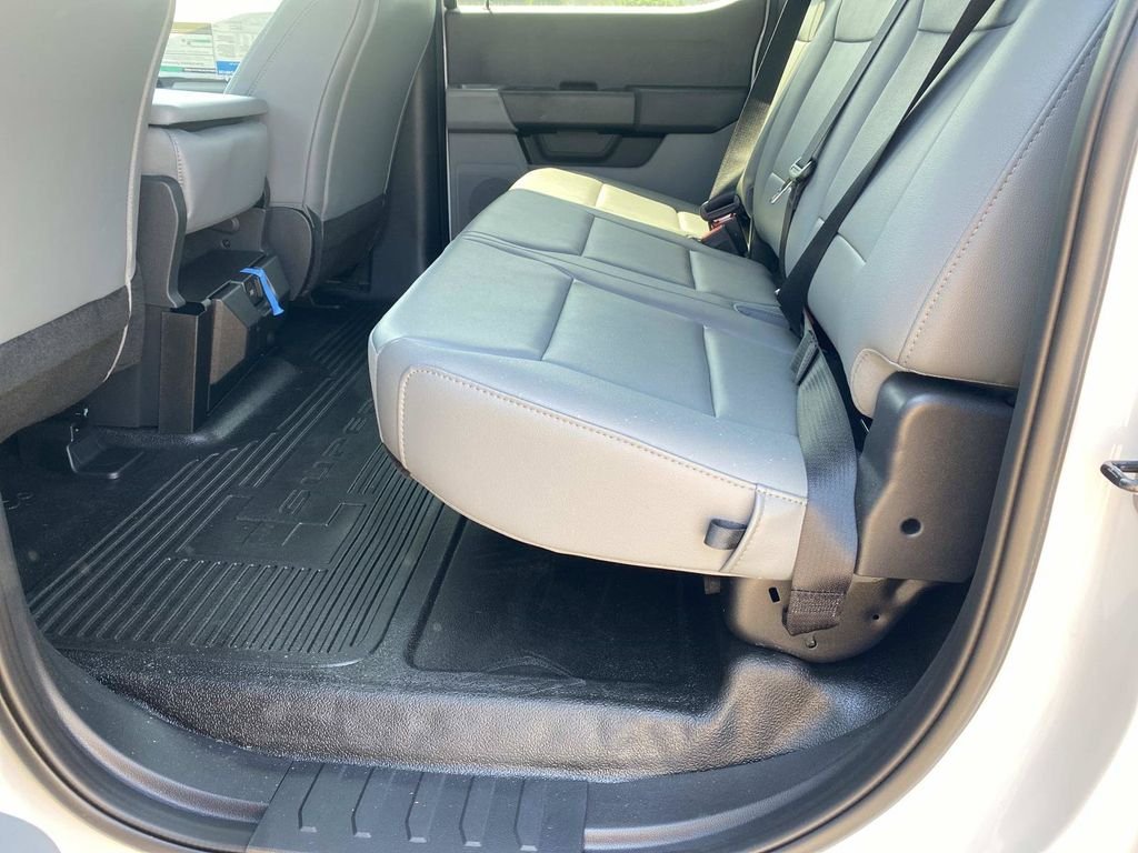 New 2026 Oxford White Ford F-350® XL image 9