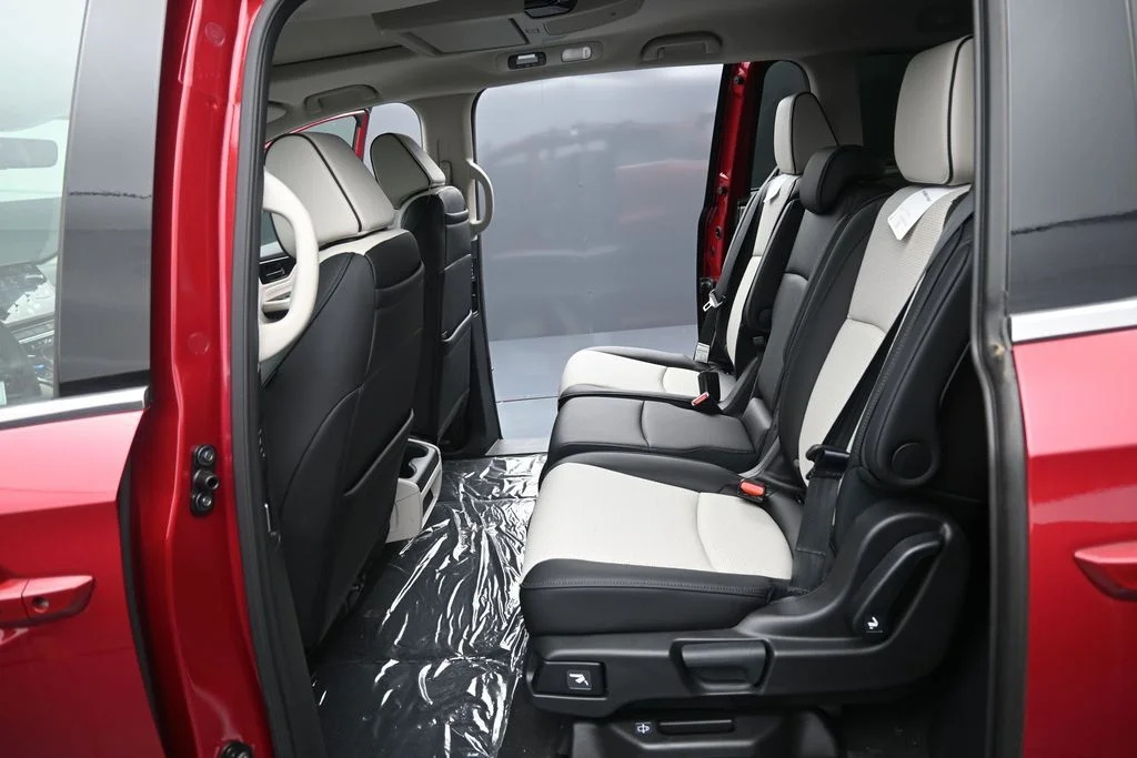 New 2026 Radiant Red Metallic II Honda Elite image 15
