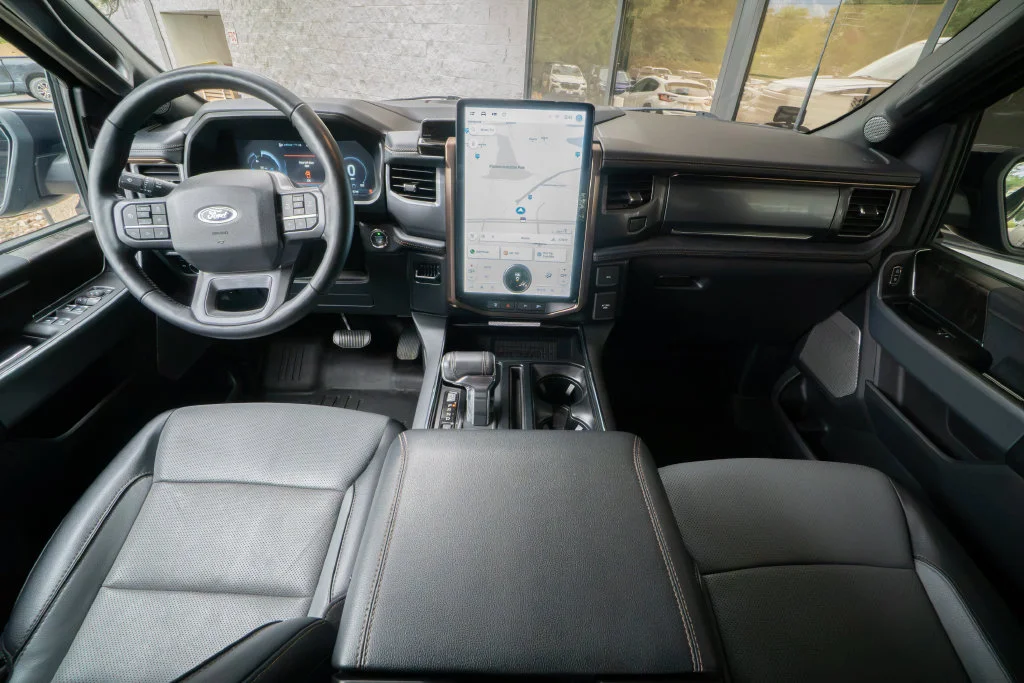 Used 2023 Blue Ford Lariat image 19