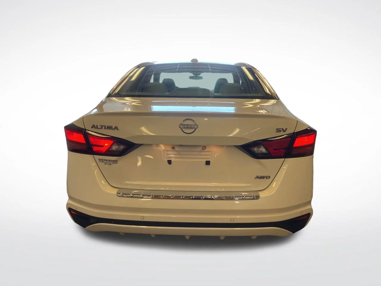 Used 2023 White Nissan 2.5 SV image 4