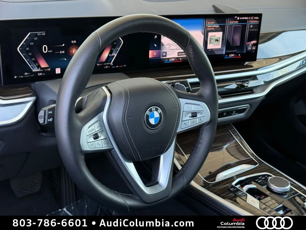 Used 2023 White BMW xDrive40i image 18