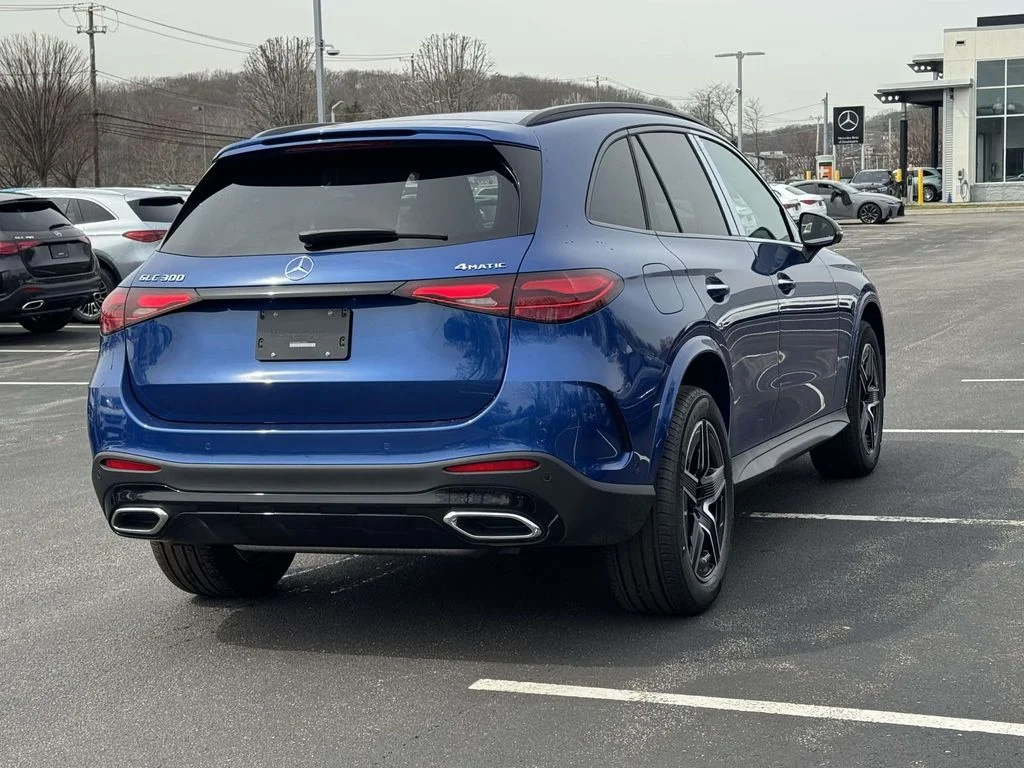 New 2026 Blue Mercedes-Benz GLC 300 image 10