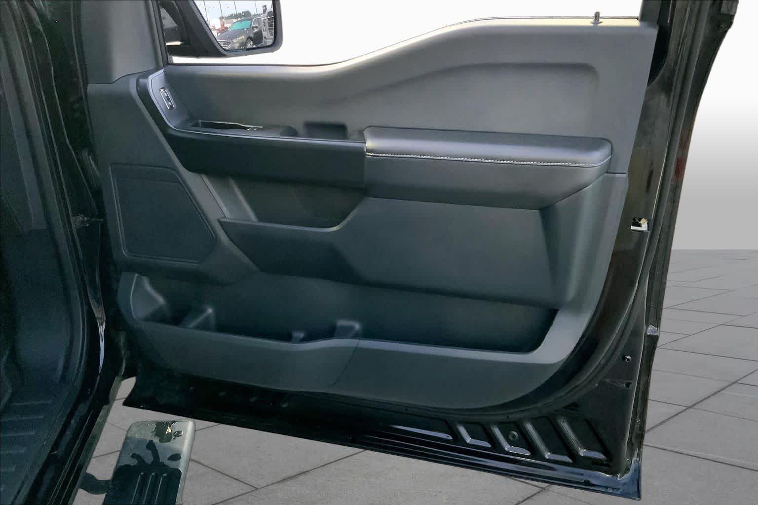 Used 2025 Agate Black Metallic Ford STX image 21