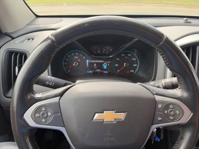 Used 2018 GRAPHITE METALLIC Chevrolet 2WD LT image 6