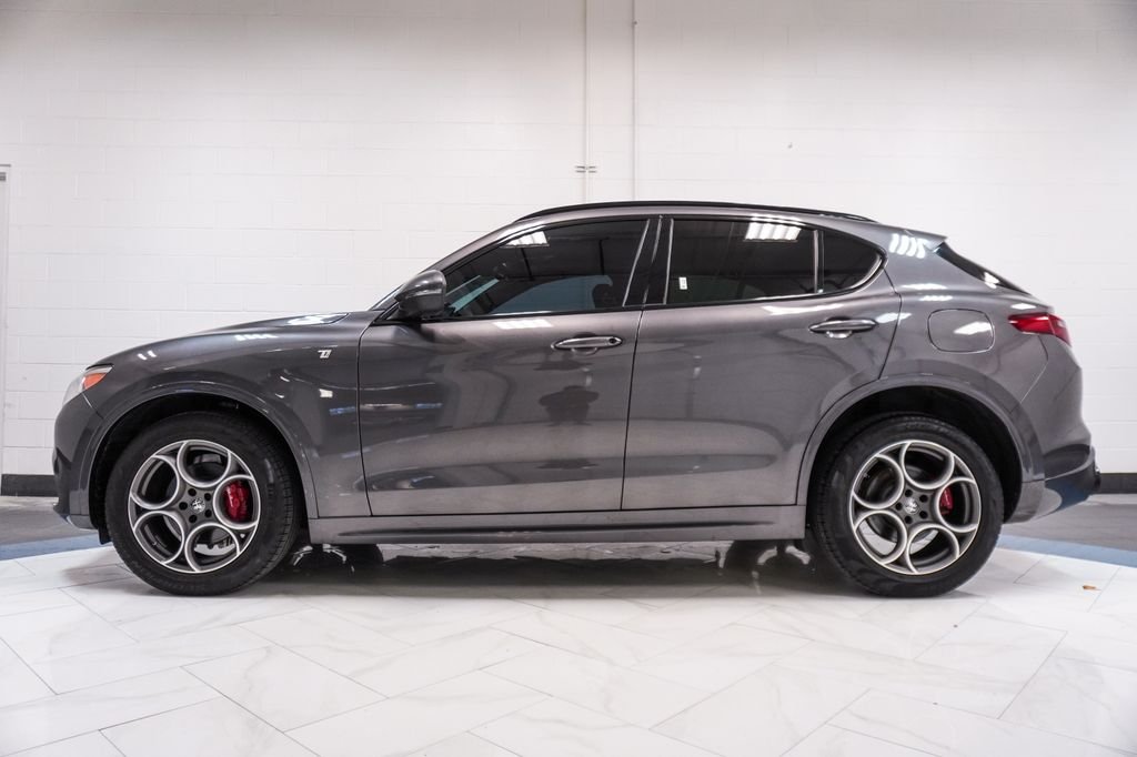 Used 2023 Gray Alfa Romeo Ti image 32