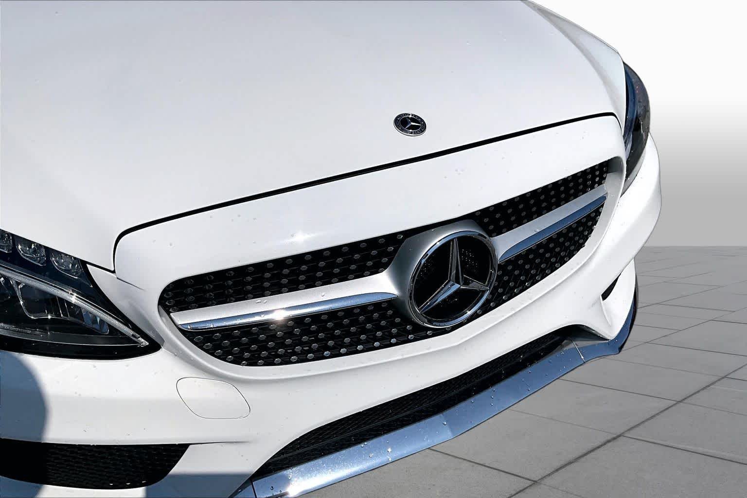 Used 2018 Polar White Mercedes-Benz C 300 image 30