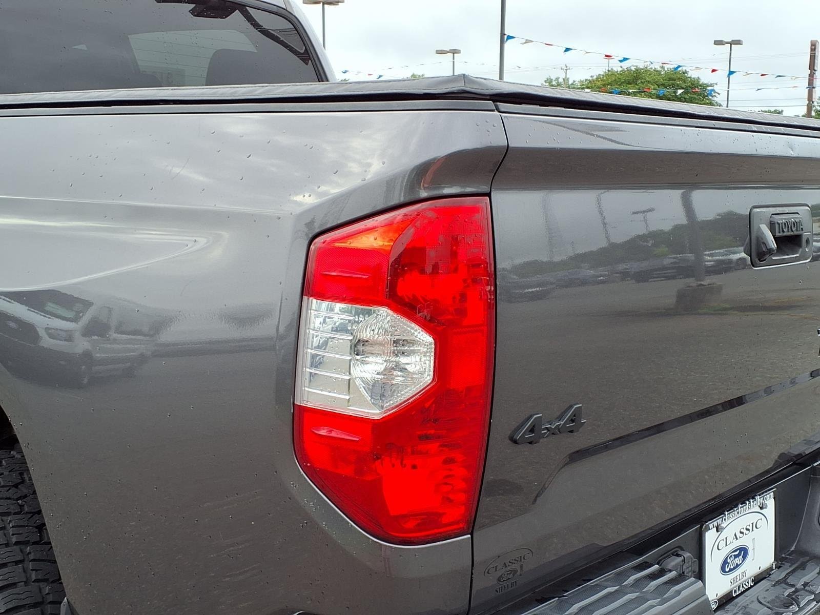 Used 2017 Magnetic Gray Metallic Toyota SR5 image 17
