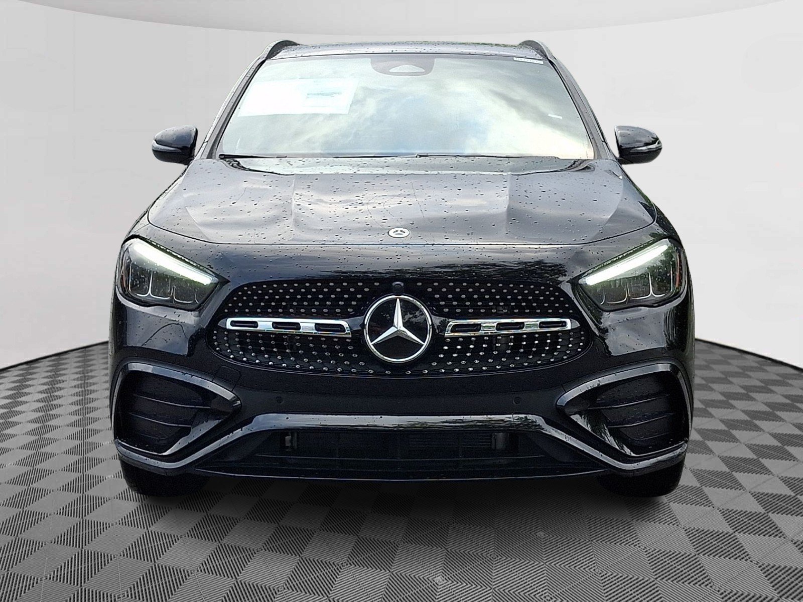 New 2026 Night Black Mercedes-Benz GLA 250 image 2