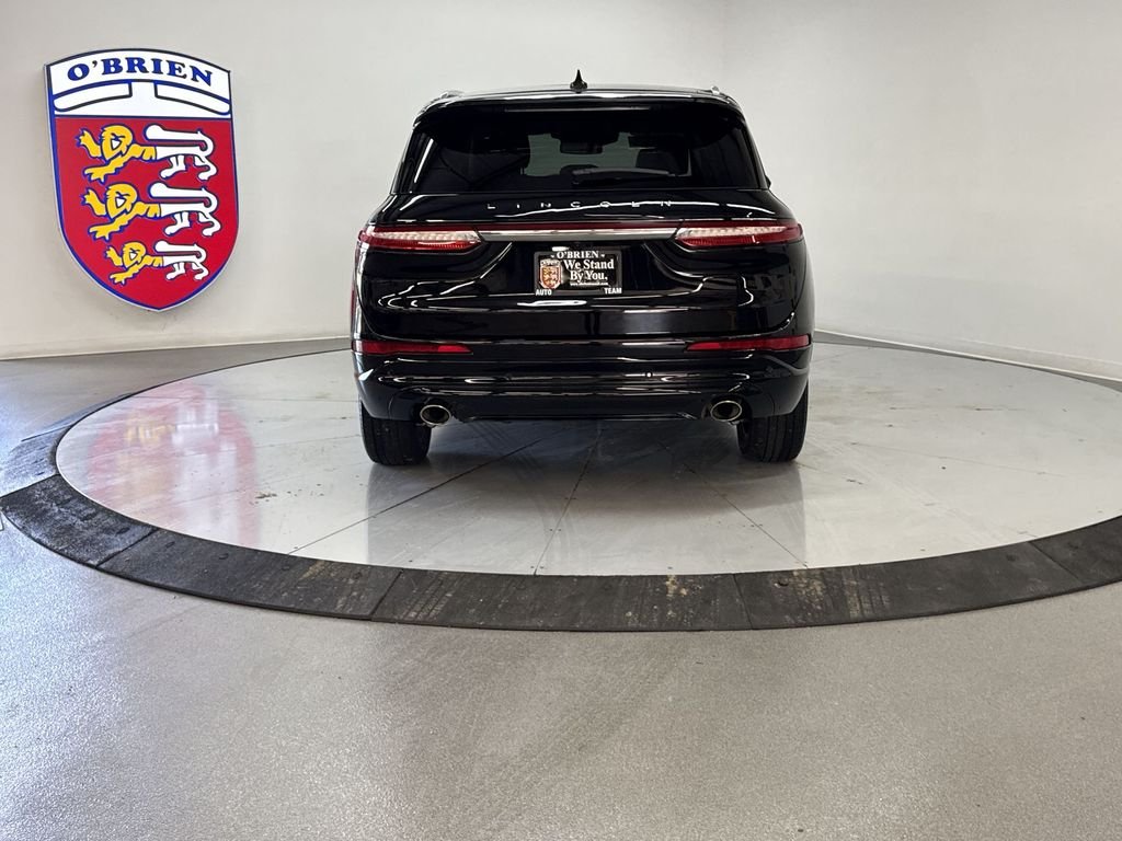 Used 2024 Black Metallic Lincoln Grand Touring image 11