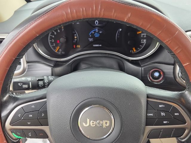 Used 2019 Red Jeep Laredo E image 20