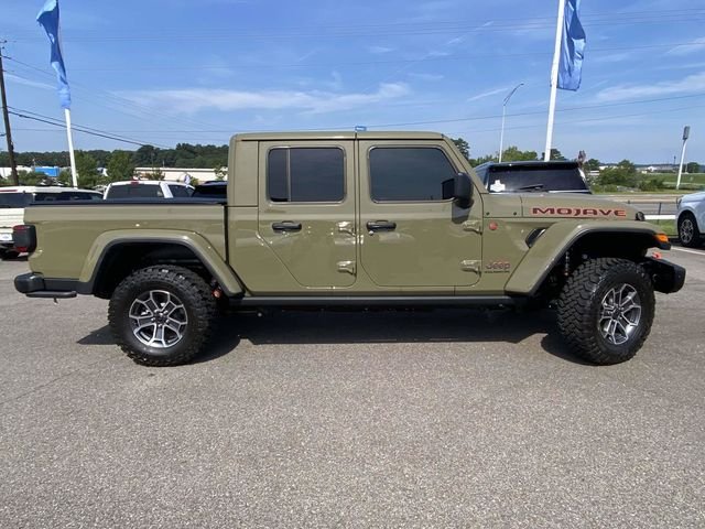 Certified Used 2025 41 Jeep Mojave image 2
