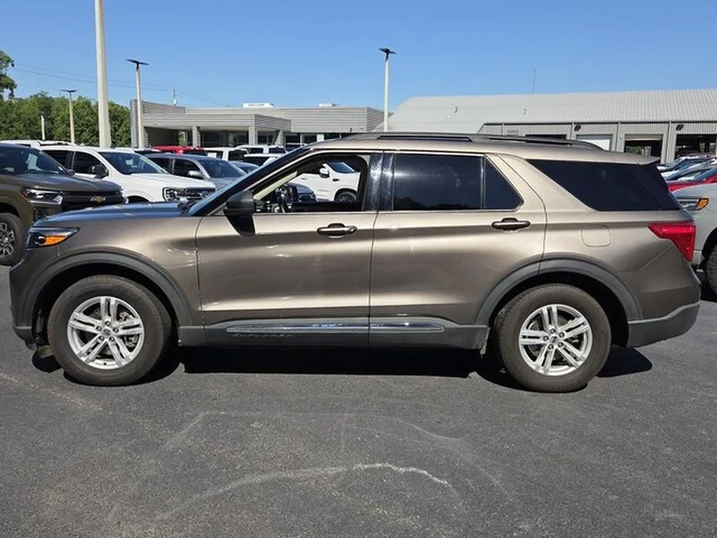Used 2021 Stone Gray Metallic Ford XLT image 5