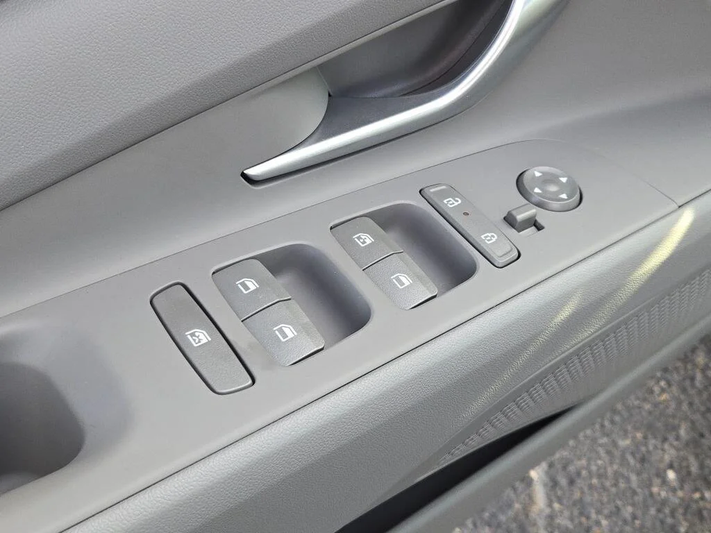 Used 2025 Ecotronic Gray Hyundai SEL Sport image 20
