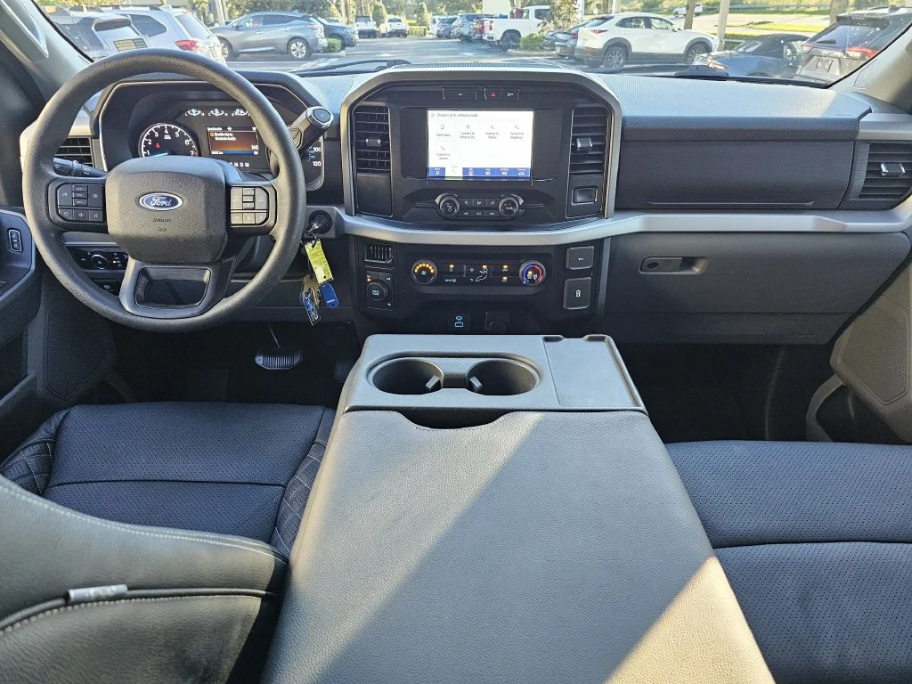 Used 2023 Black Ford XLT image 11