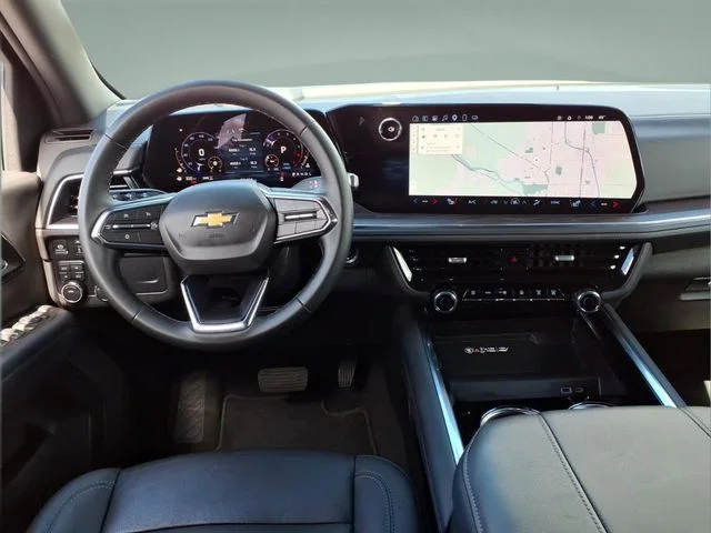 Used 2025 Black Chevrolet LT image 18