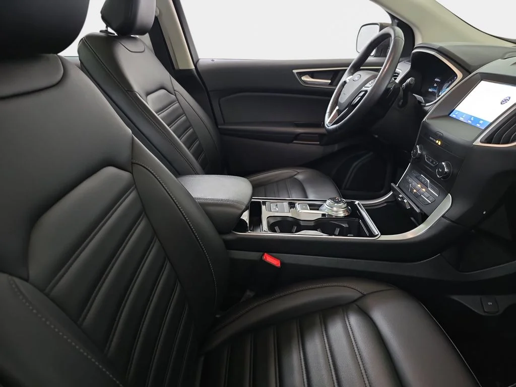 Used 2019 Gray Ford SEL image 10