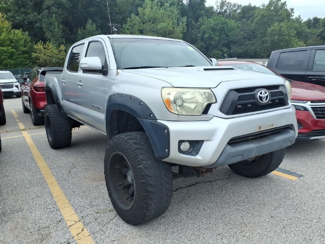 Used 2013  Toyota N image 5