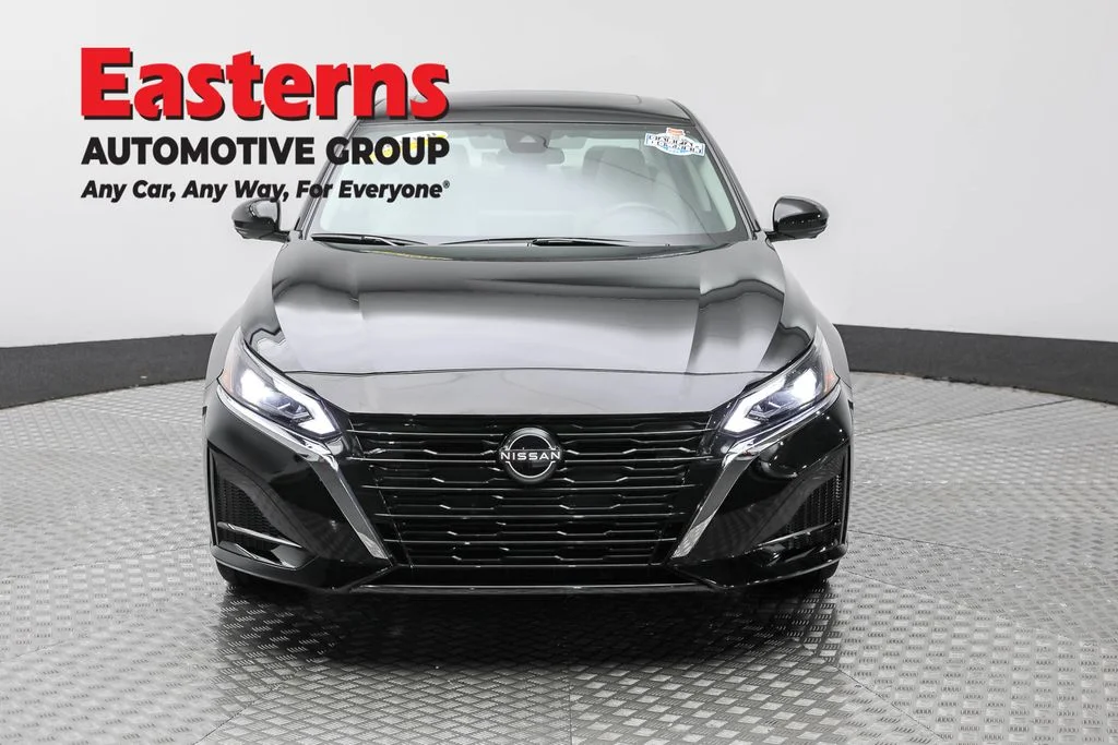 Used 2024 Black Nissan 2.5 SL image 2