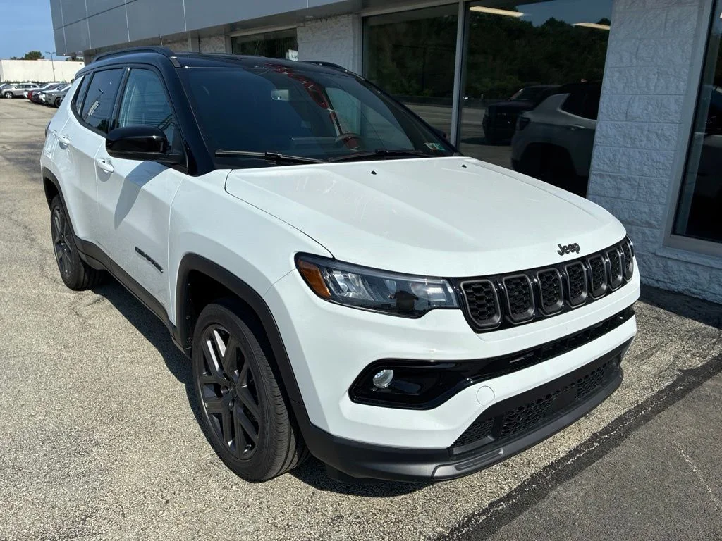 New 2026 Bright White Clear-Coat Exterior Paint Jeep Limited image 6