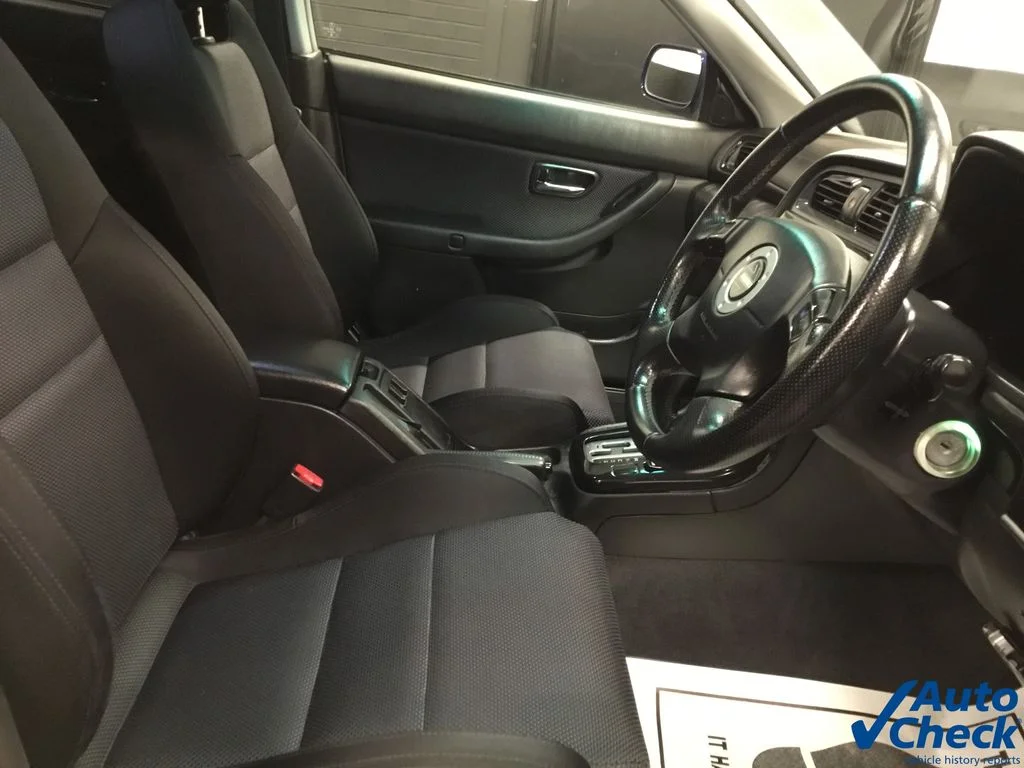 Used 2001 Blue Subaru GT image 34