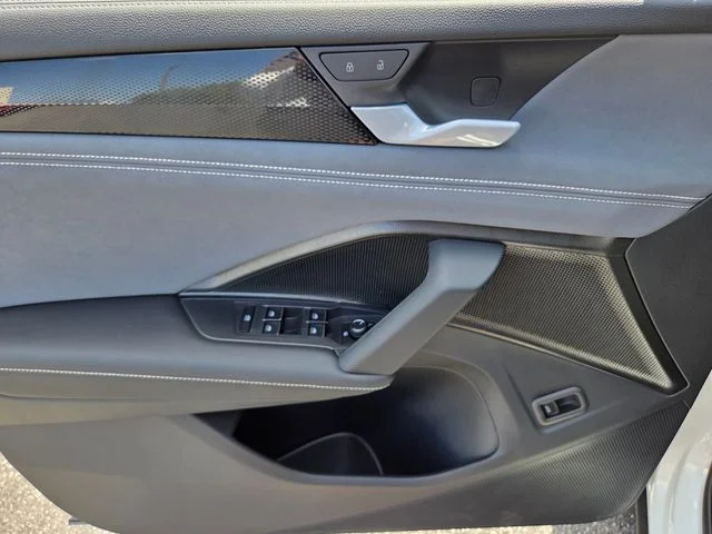 New 2026 White Volkswagen 2.0T SE image 10