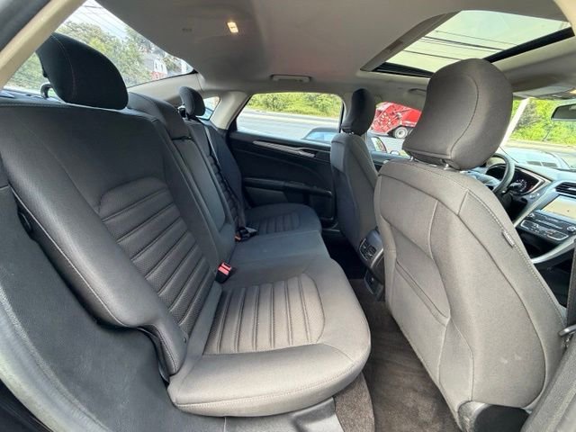 Used 2019 Black Ford SE image 36