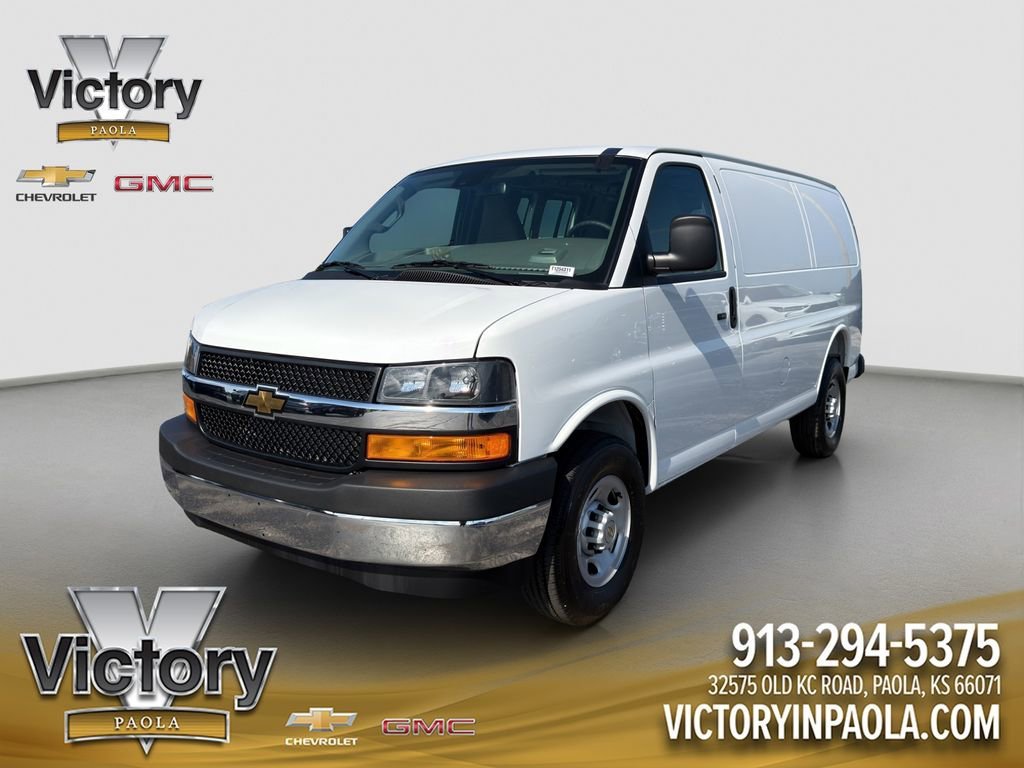 2026 Chevrolet Express 2500 Work Van HD's photo