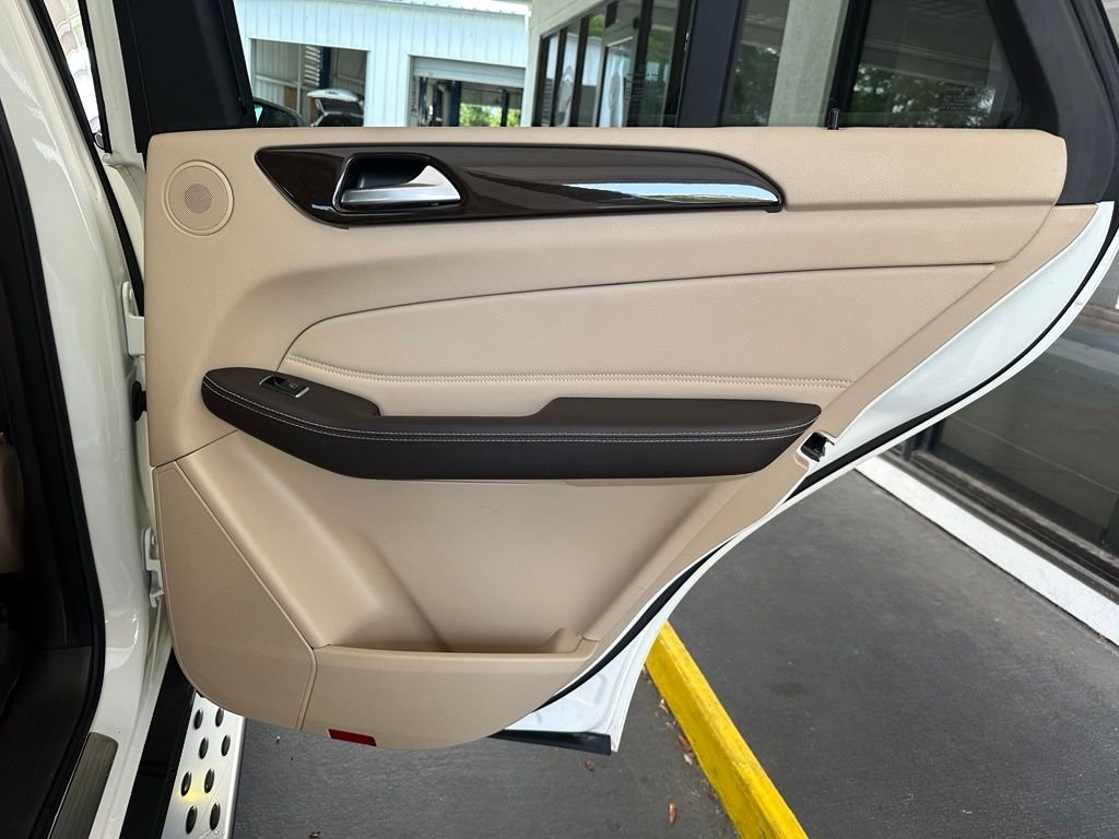 Used 2018 White Mercedes-Benz GLE 350 image 32