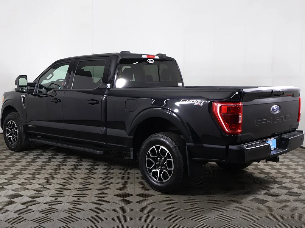 Used 2022 Agate Black Metallic Ford XLT image 11