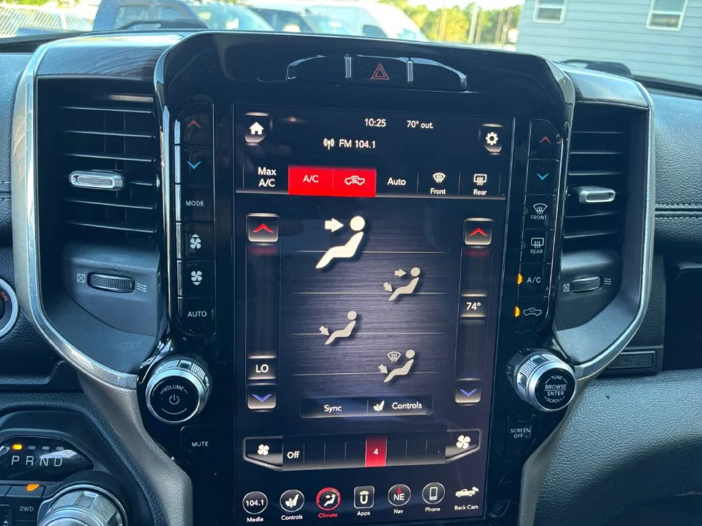 Used 2019 Black Ram Laramie image 23