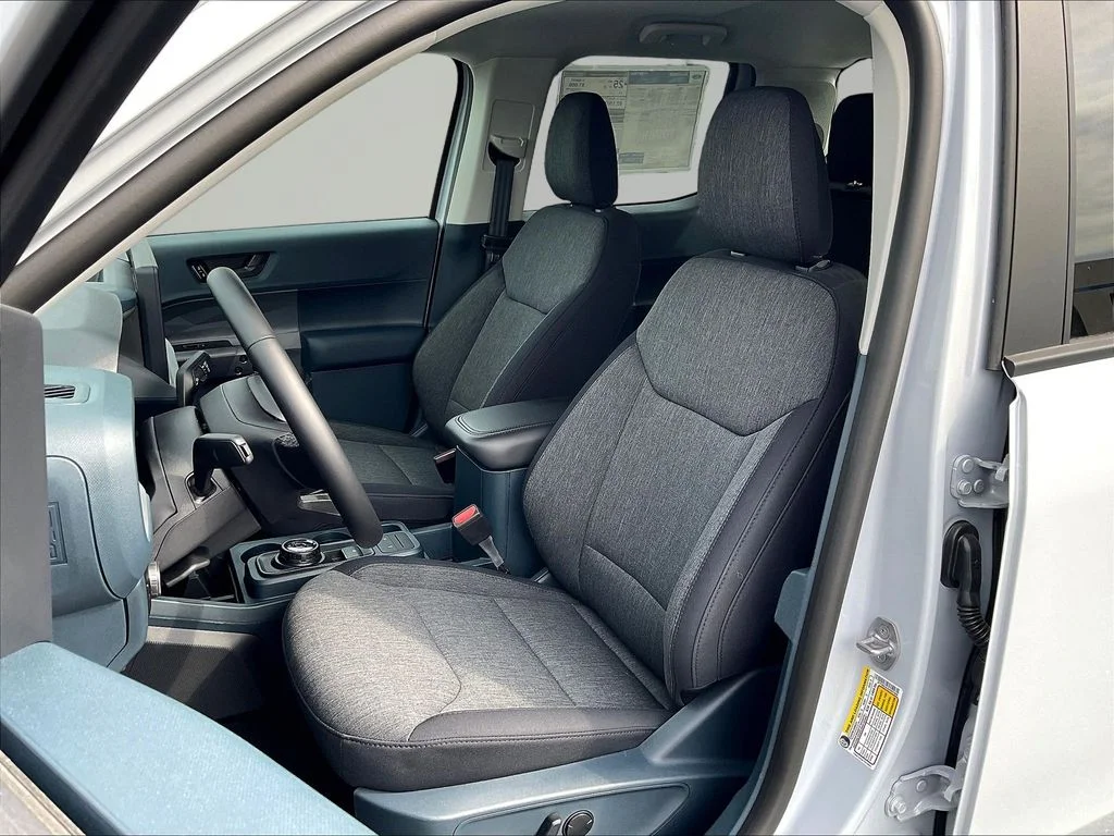 New 2025 Space White Metallic Ford XLT image 13