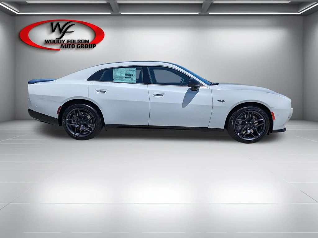 New 2026 White Knuckle Exterior Paint Dodge R/T Plus image 3