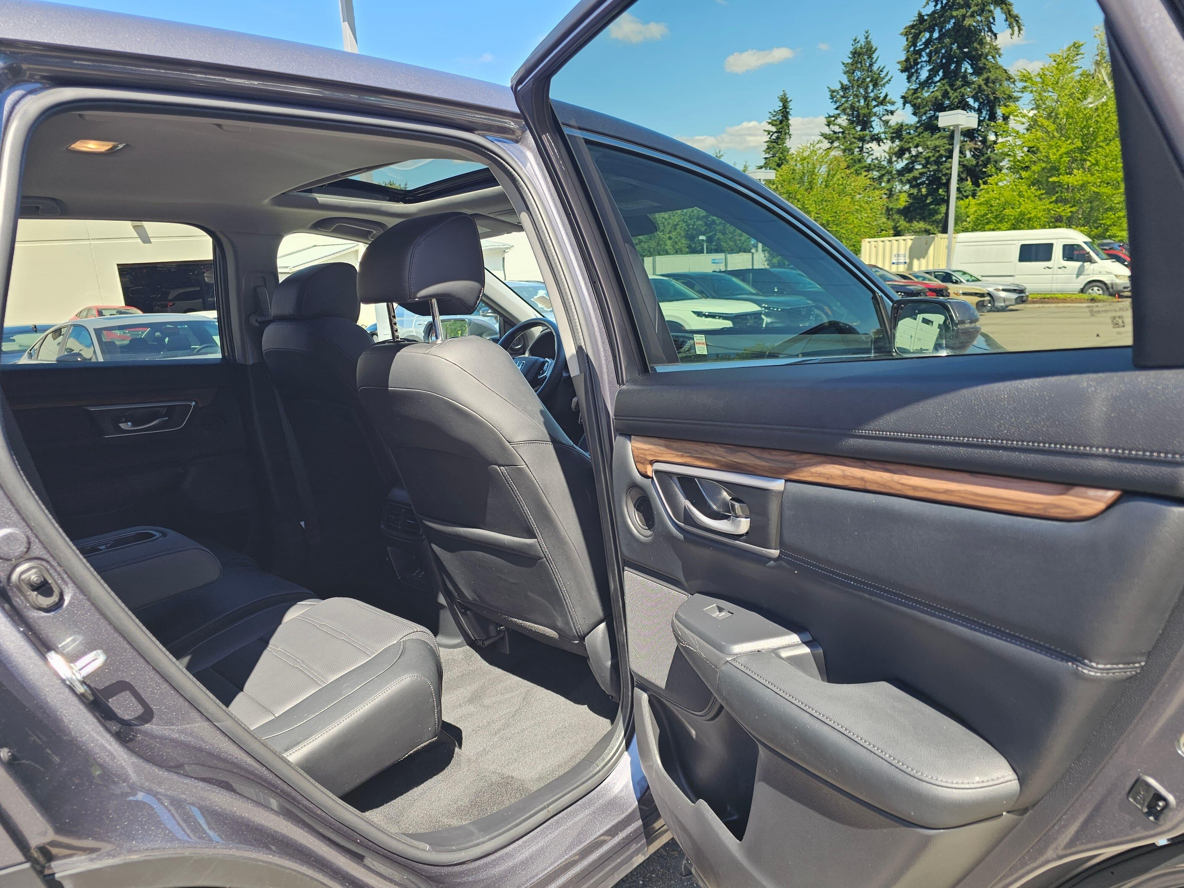 Used 2022 Modern Steel Metallic Honda EX-L image 14