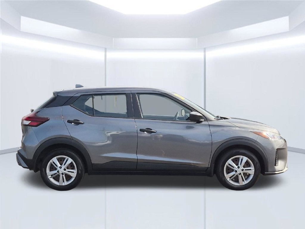 Used 2021 Gray Nissan S image 7