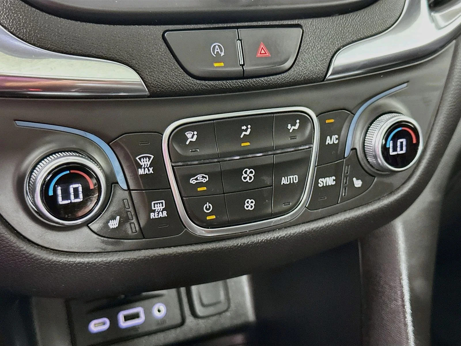 Used 2024 Summit White Chevrolet LT image 17