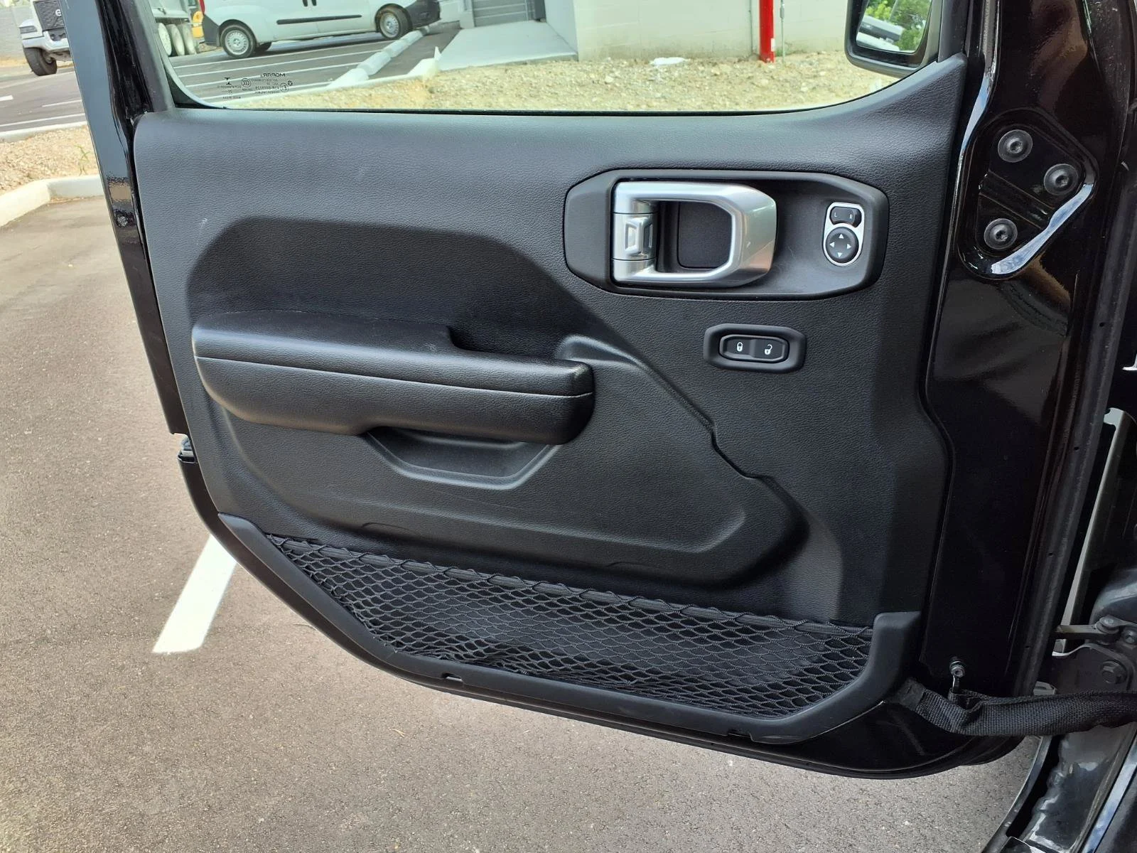 Used 2021 Black Clearcoat Jeep Sport S image 18