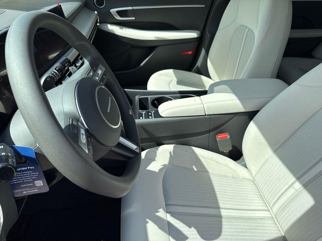 New 2026 White Hyundai Blue image 18