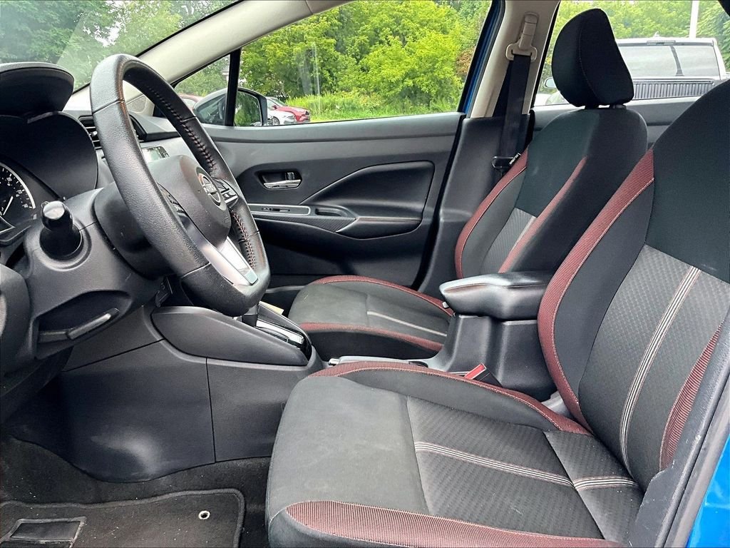 Used 2024 Blue Nissan 1.6 SR image 4
