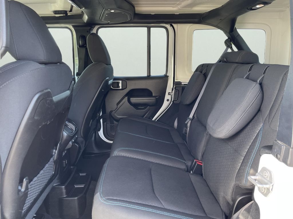 Used 2024 White/off-white Jeep Hybrid Rubicon 4XE image 11