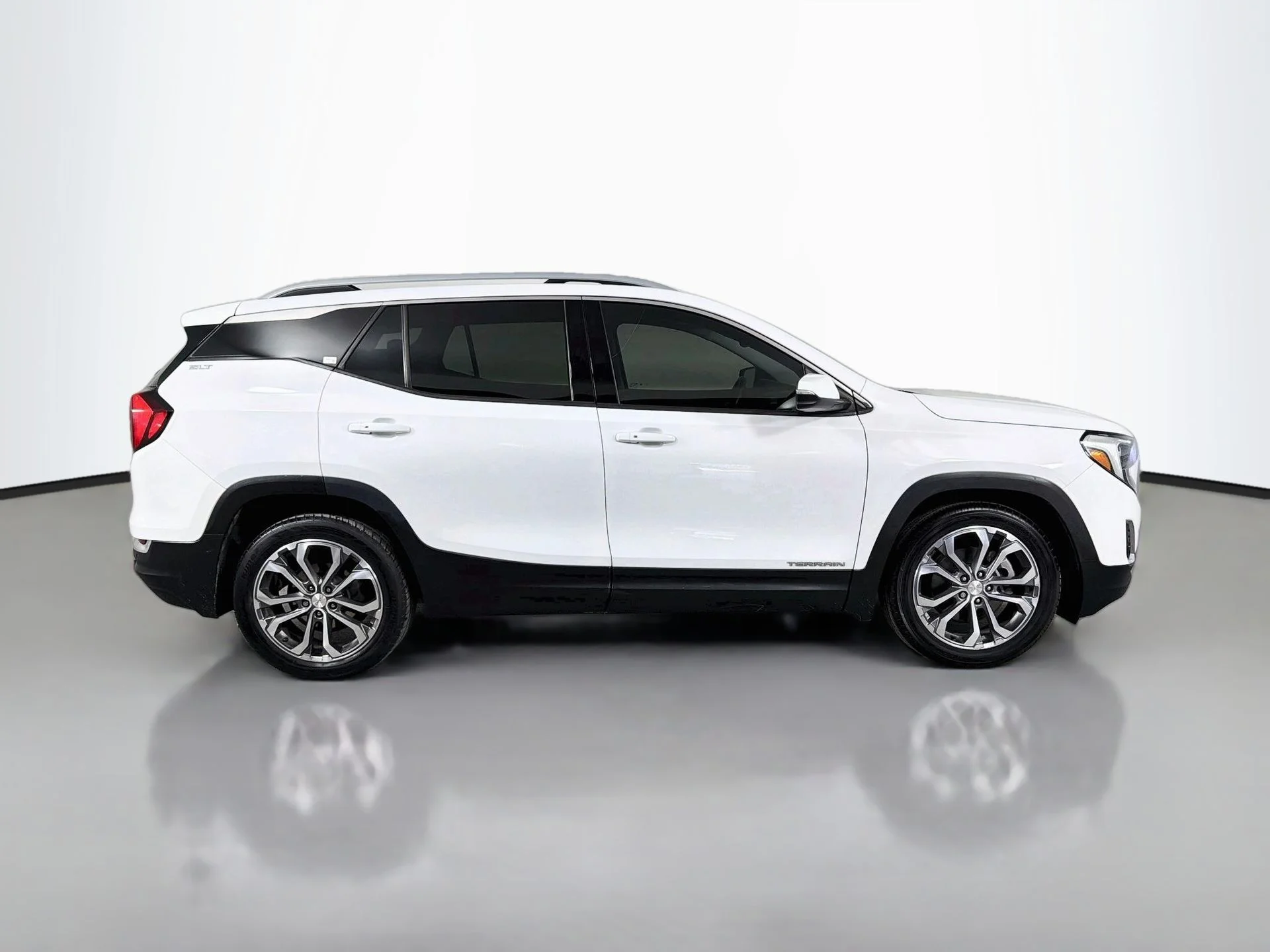 Used 2020 White GMC SLT image 5