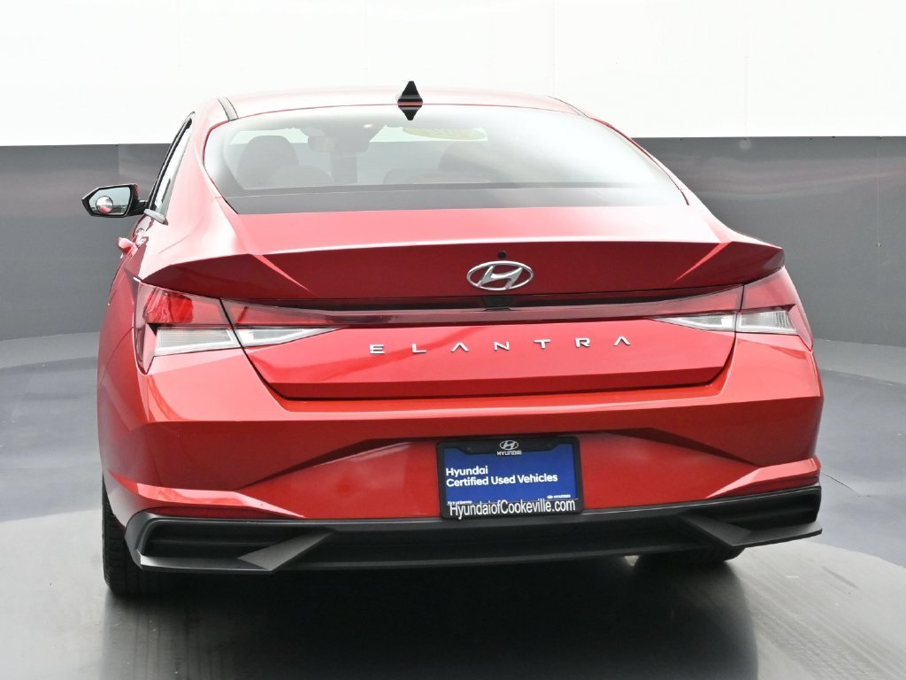 Certified Used 2022 Red Hyundai SEL image 4