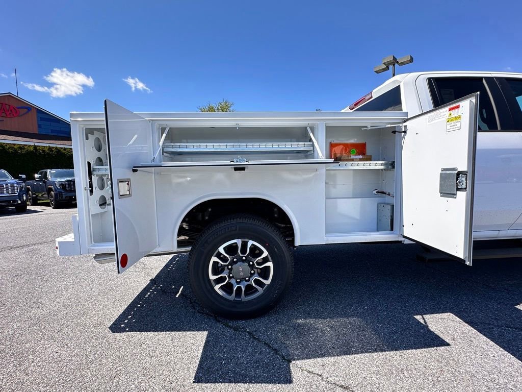 New 2026 Summit White GMC Pro image 34