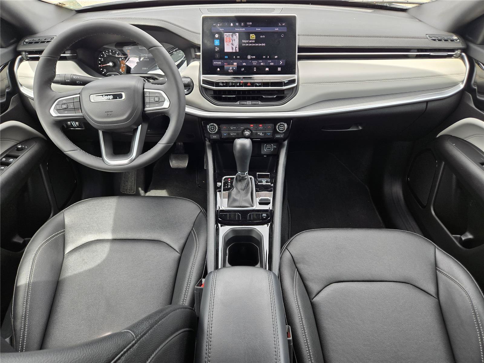 2025 Jeep Compass Limited - Photo 18