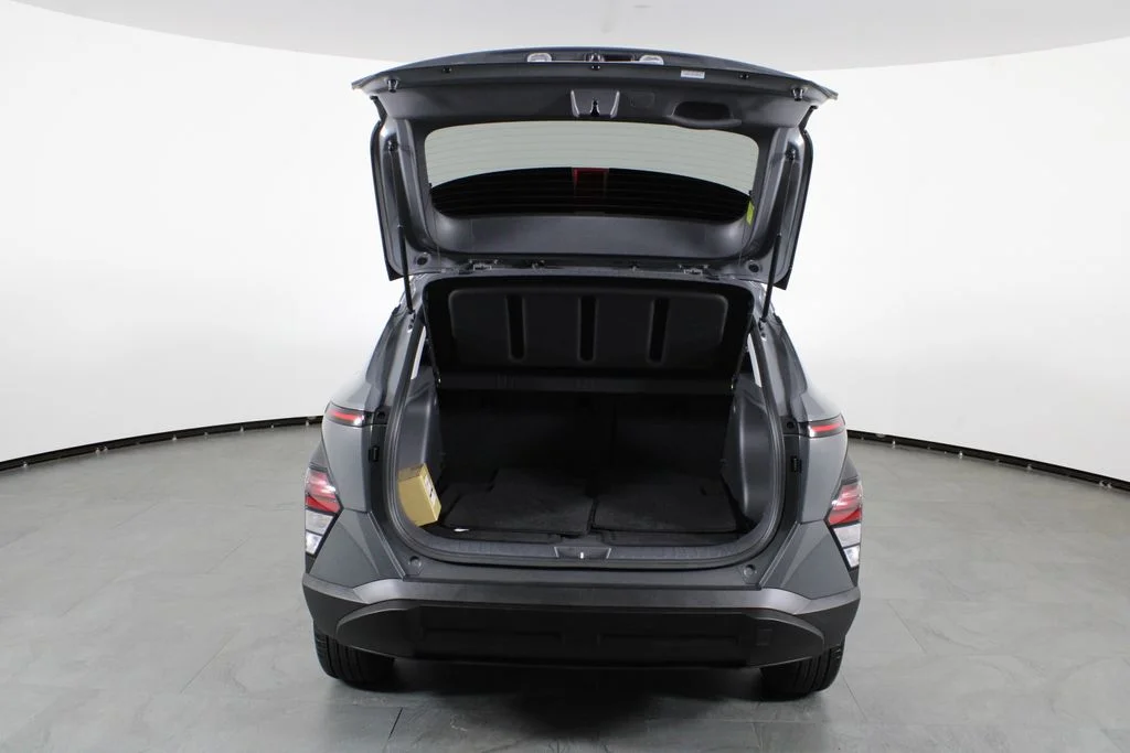 Used 2026 Gray Hyundai SEL Sport image 17