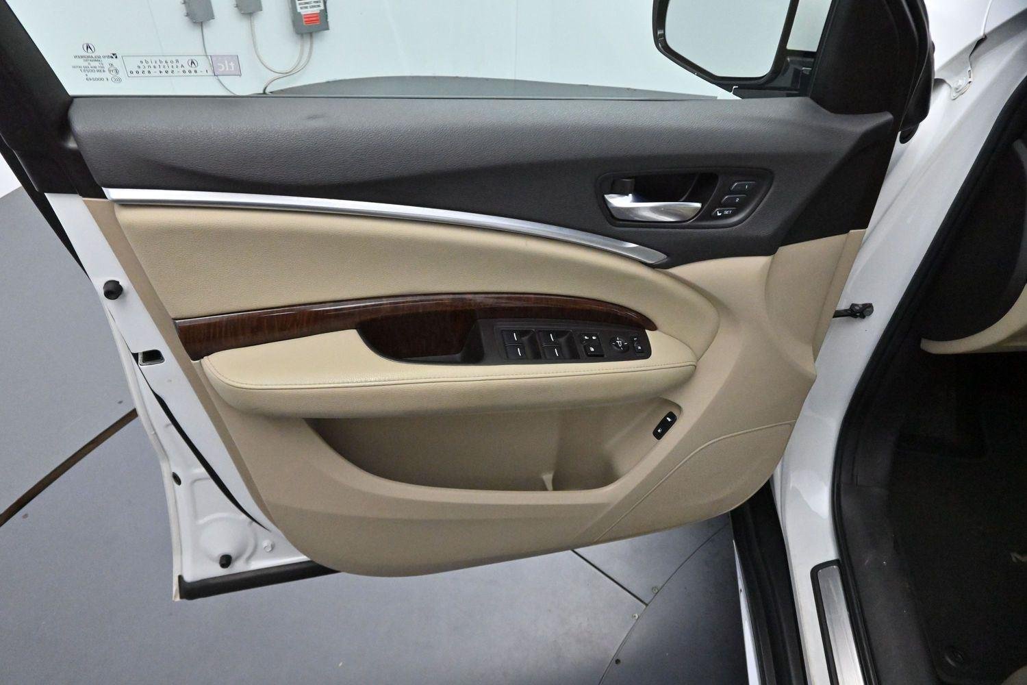 Used 2020 Platinum White Pearl Acura SH-AWD image 9