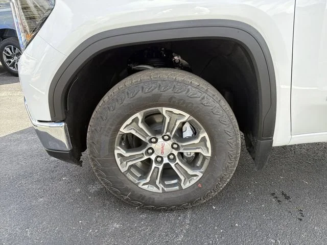 New 2026 Summit White GMC SLE image 32