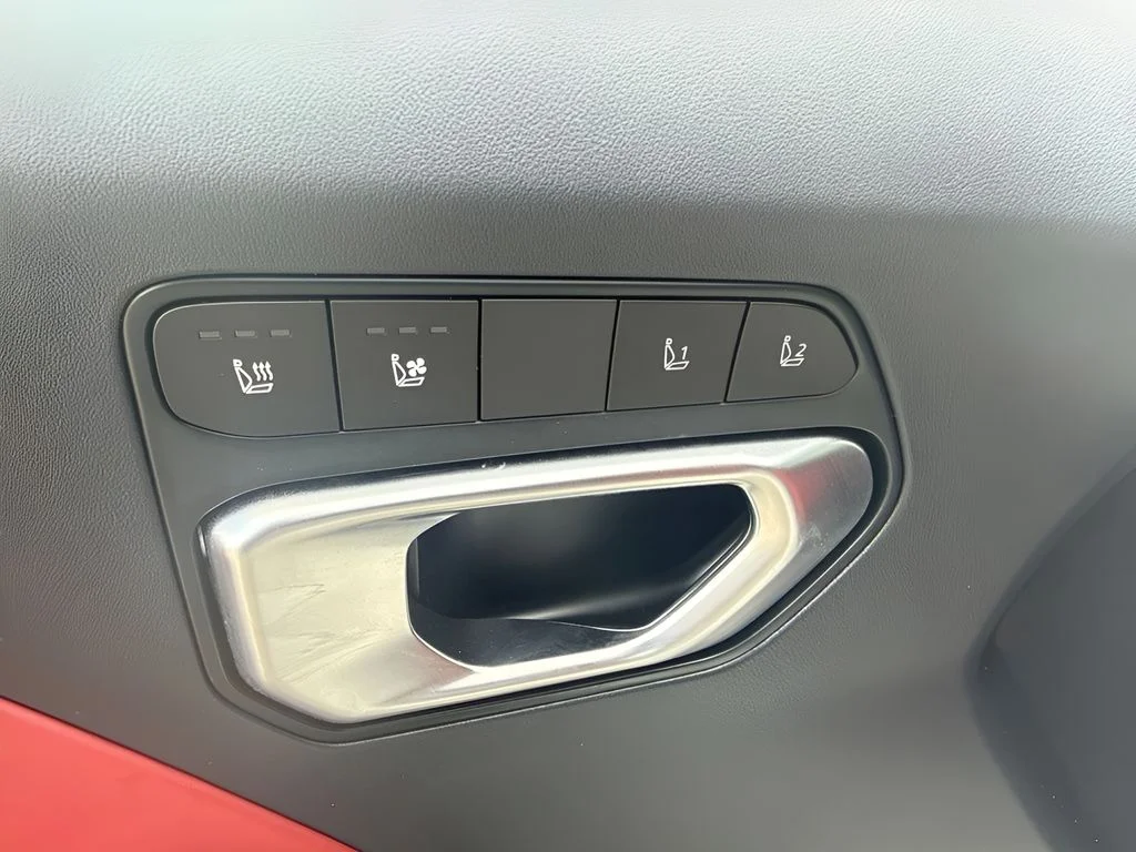 Used 2025 White Kia GT-Line Turbo image 11
