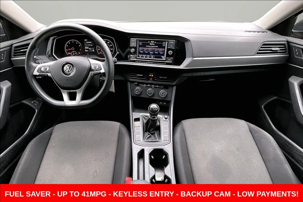 Used 2021 Gray Volkswagen 1.4T S image 7