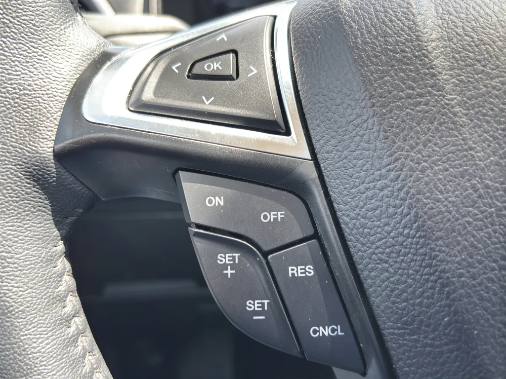 Used 2024 Agate Black Metallic Ford SEL image 17