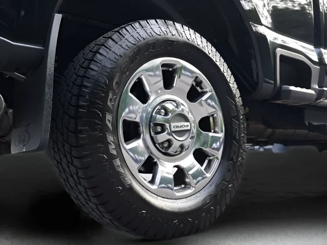 Used 2023 Black Ford Lariat image 32